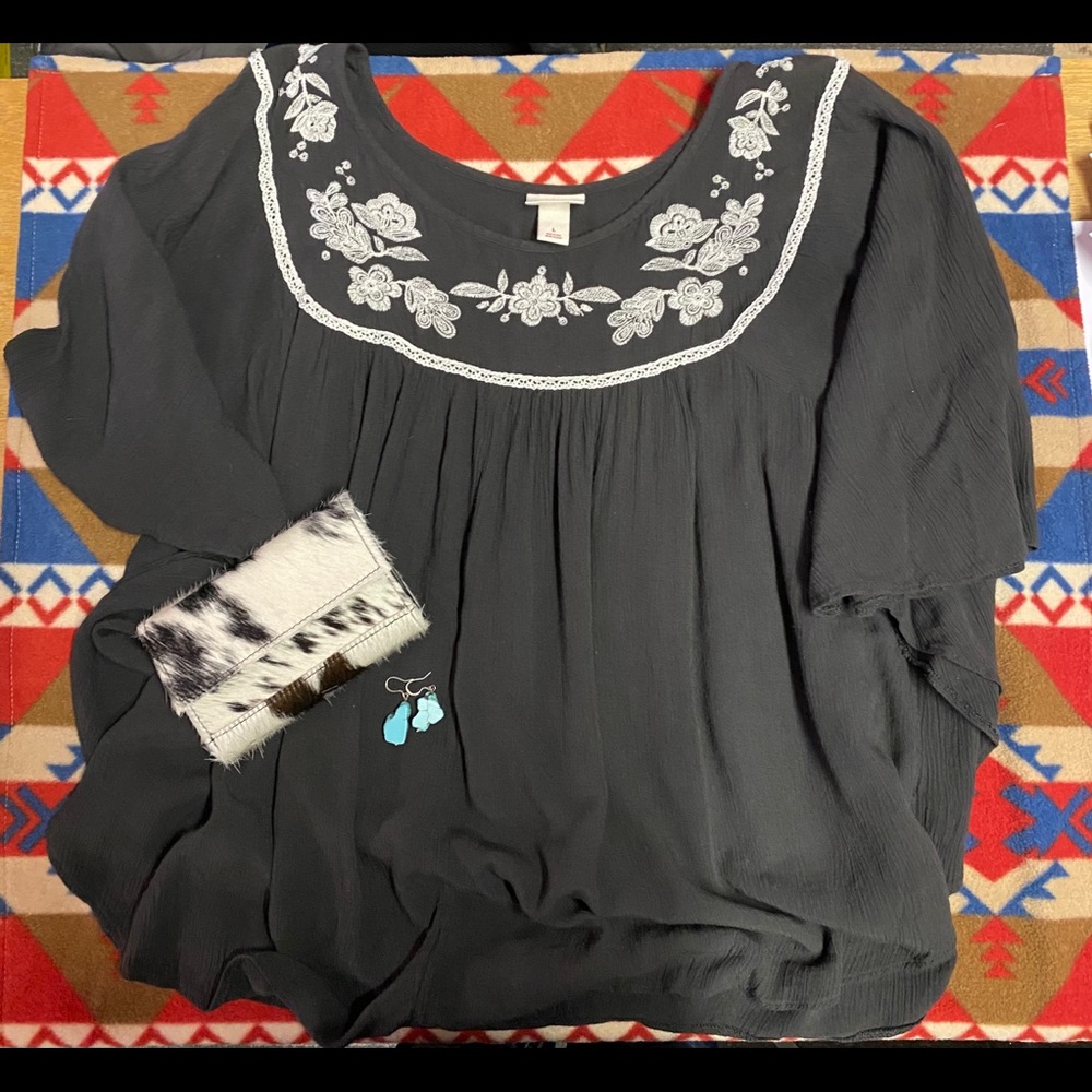 Like new Mossimo Supply Co blouse Size L